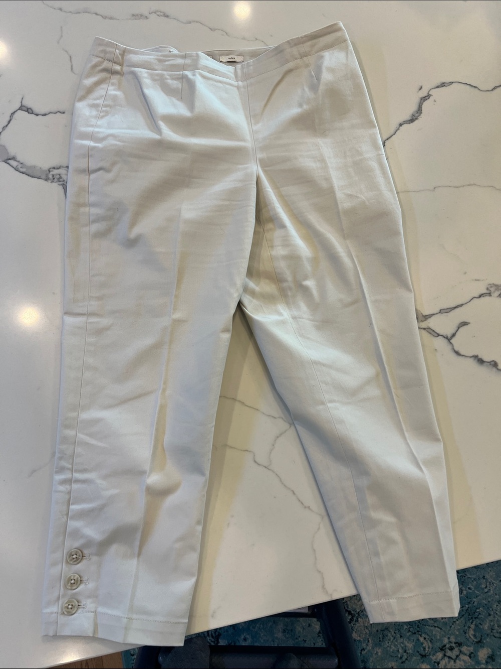 Liz Claiborne White Cropped Dress Pants with Hem Button Detail